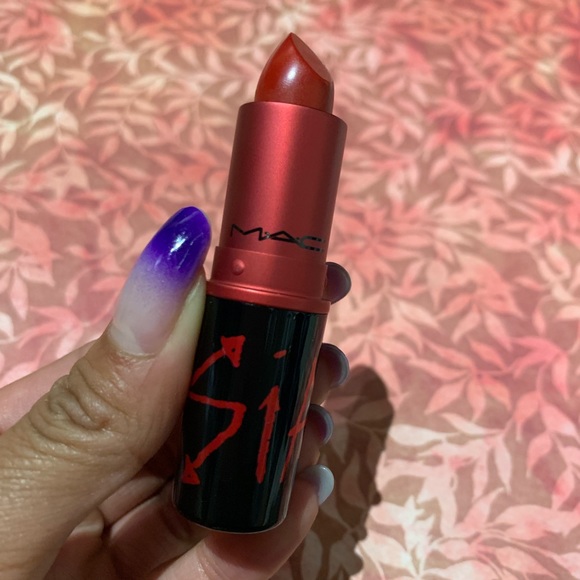 MAC Viva Glam - Sia 😘 - Picture 1 of 1